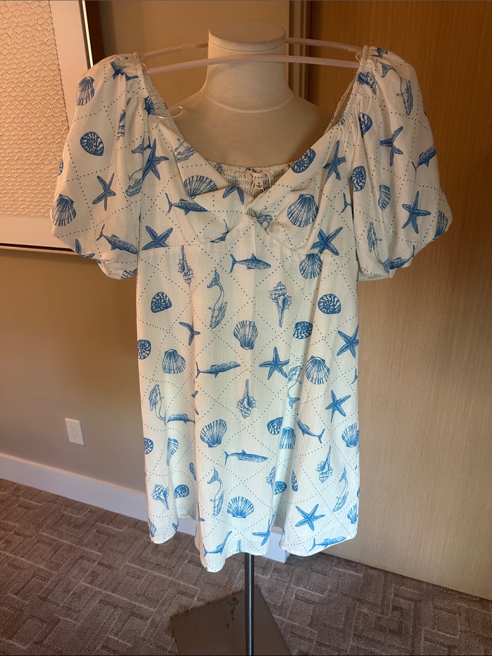 Copper Key White Beach-Print Puff-Sleeve Tunic with Blue Shells